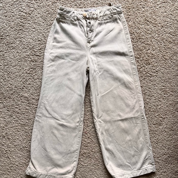 Zara Pants - Zara Cream Ankle Cropped Pants Relaxed Fit